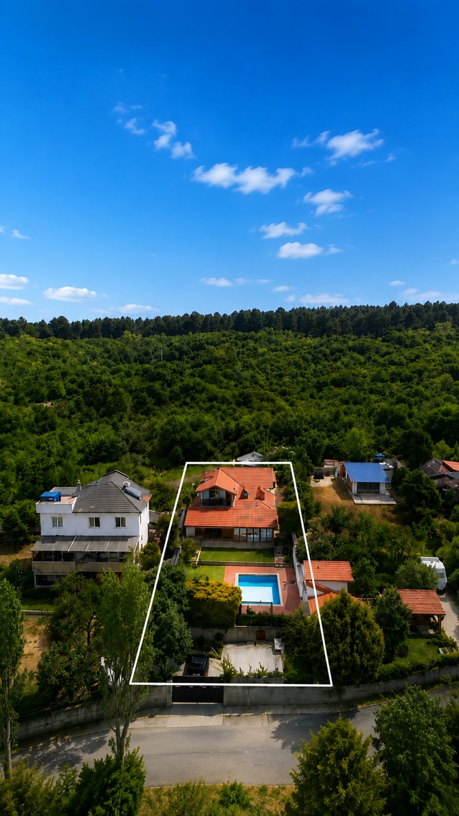 Villanın drone görünümü